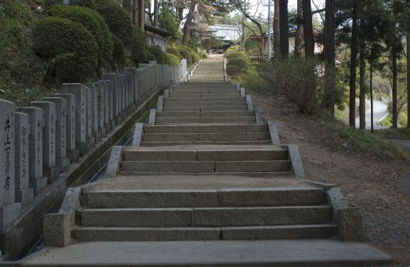 位牌の秘密価格と伝統が紡ぐ感動の物語